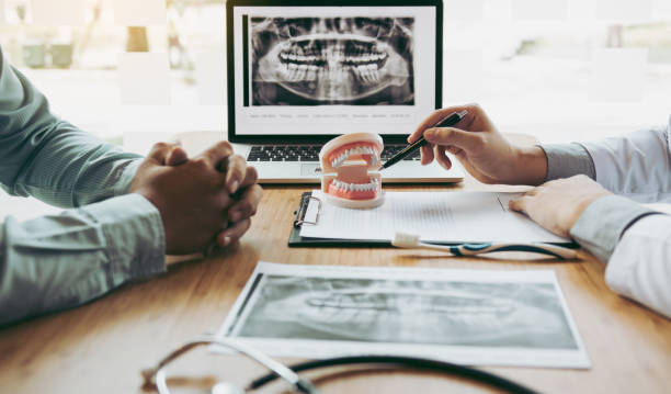 Best Cracked Tooth Emergency Dentist  in Monmouth, IL